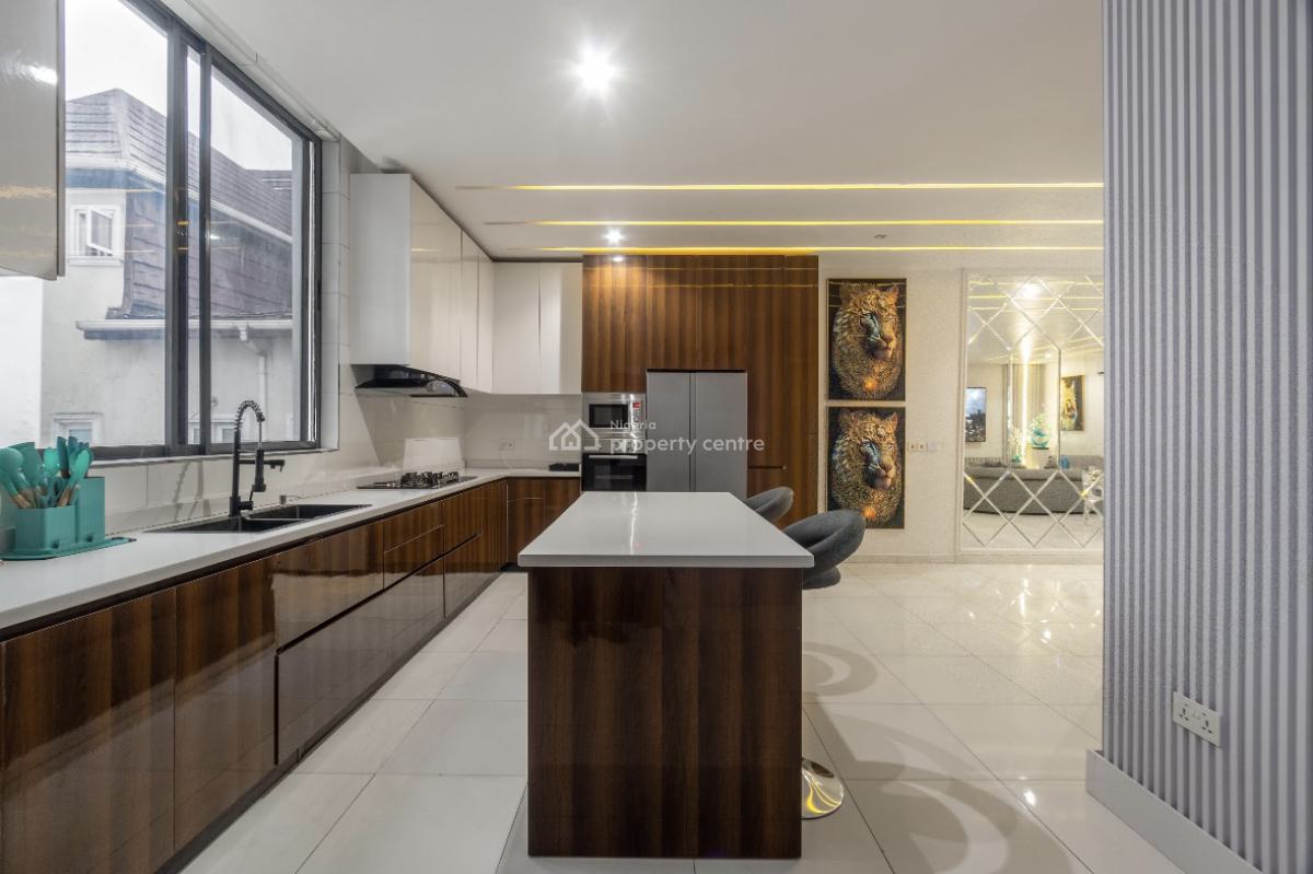 Private 3-bedroom Triplex, Gbangbala Road, Ikate, Lekki, Lagos, House Short Let