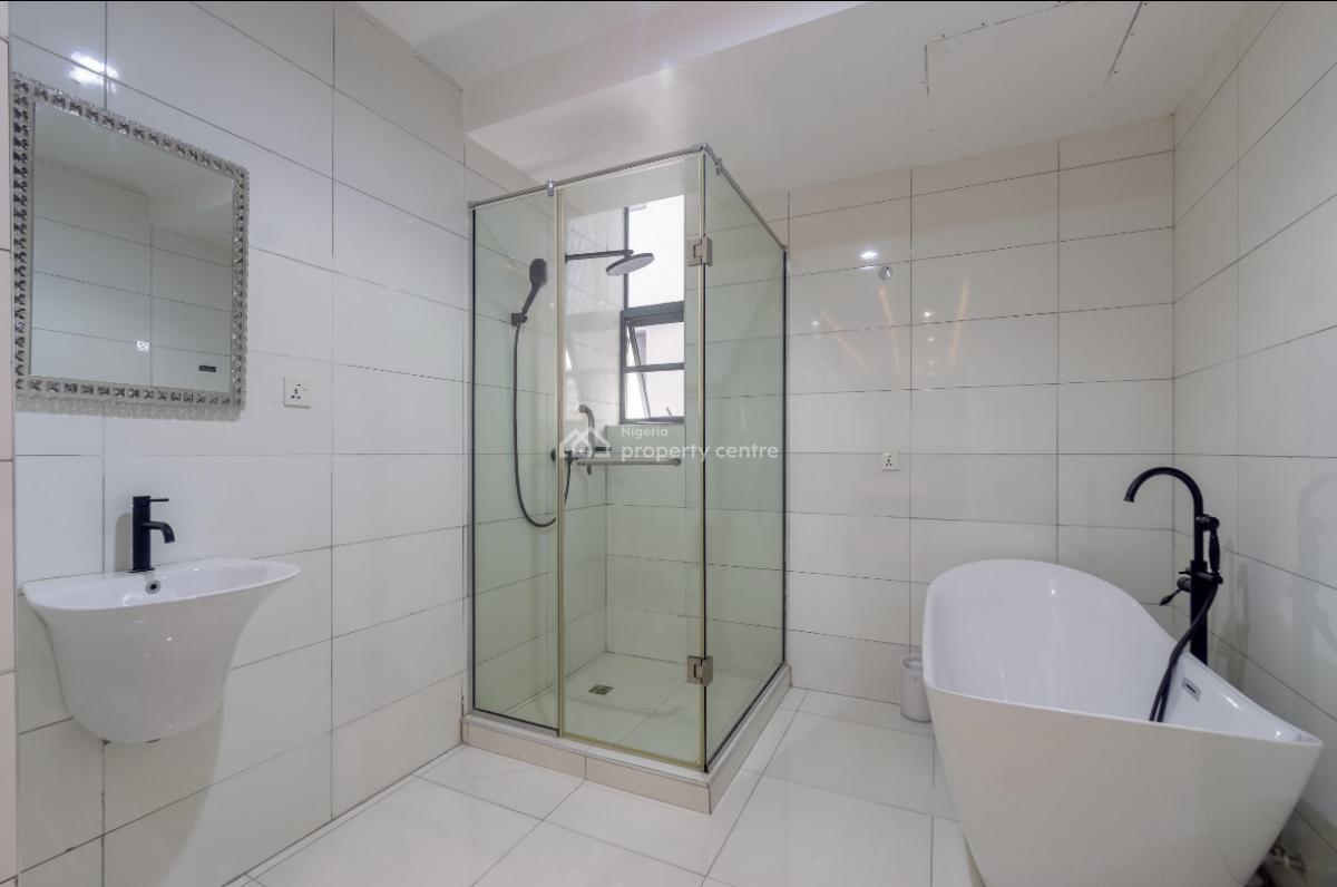 Private 3-bedroom Triplex, Gbangbala Road, Ikate, Lekki, Lagos, House Short Let