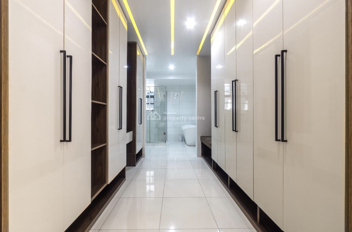 Private 3-bedroom Triplex, Gbangbala Road, Ikate, Lekki, Lagos, House Short Let