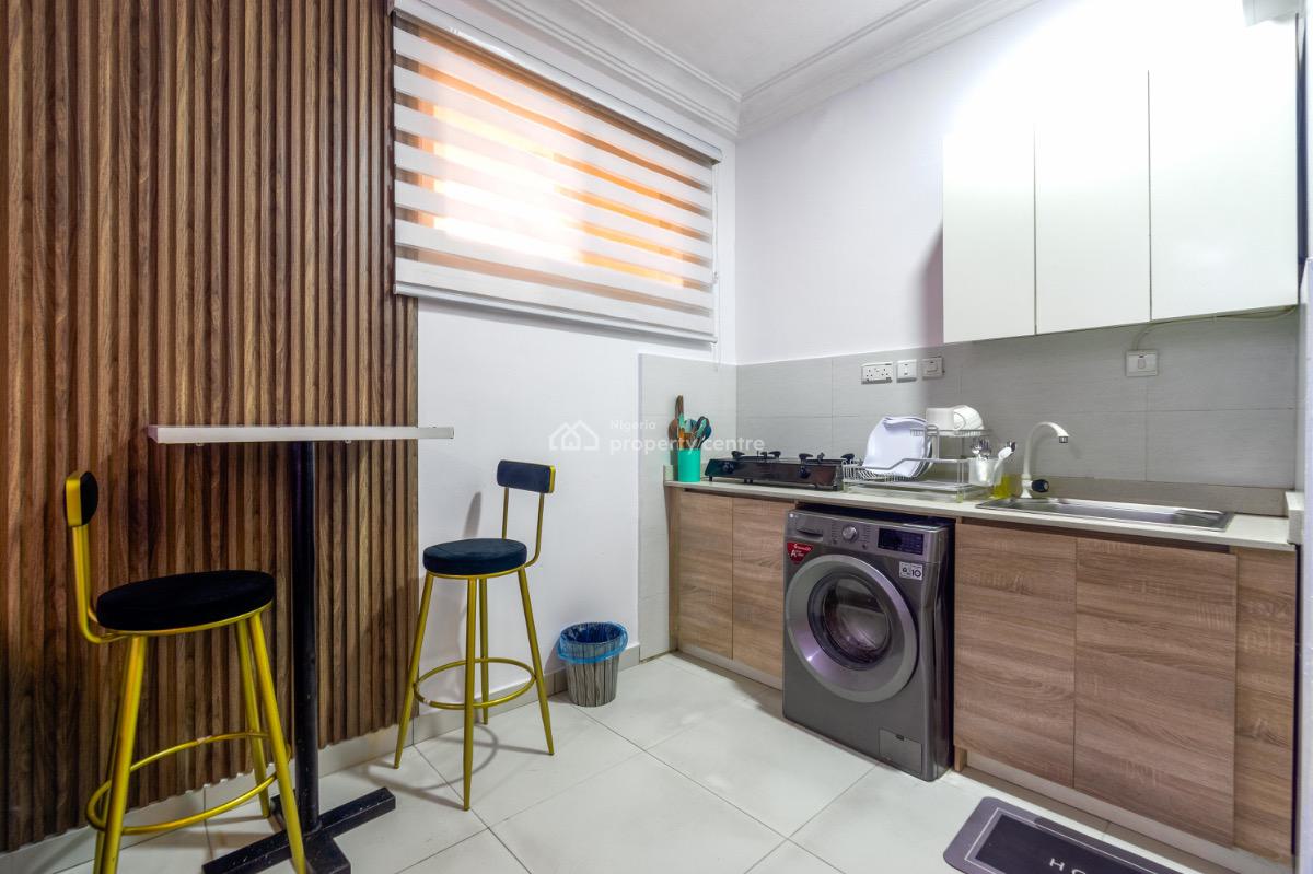 Luxury 1-bedroom with Private Cinema, Lekki, Lagos, Flat / Apartment Short Let