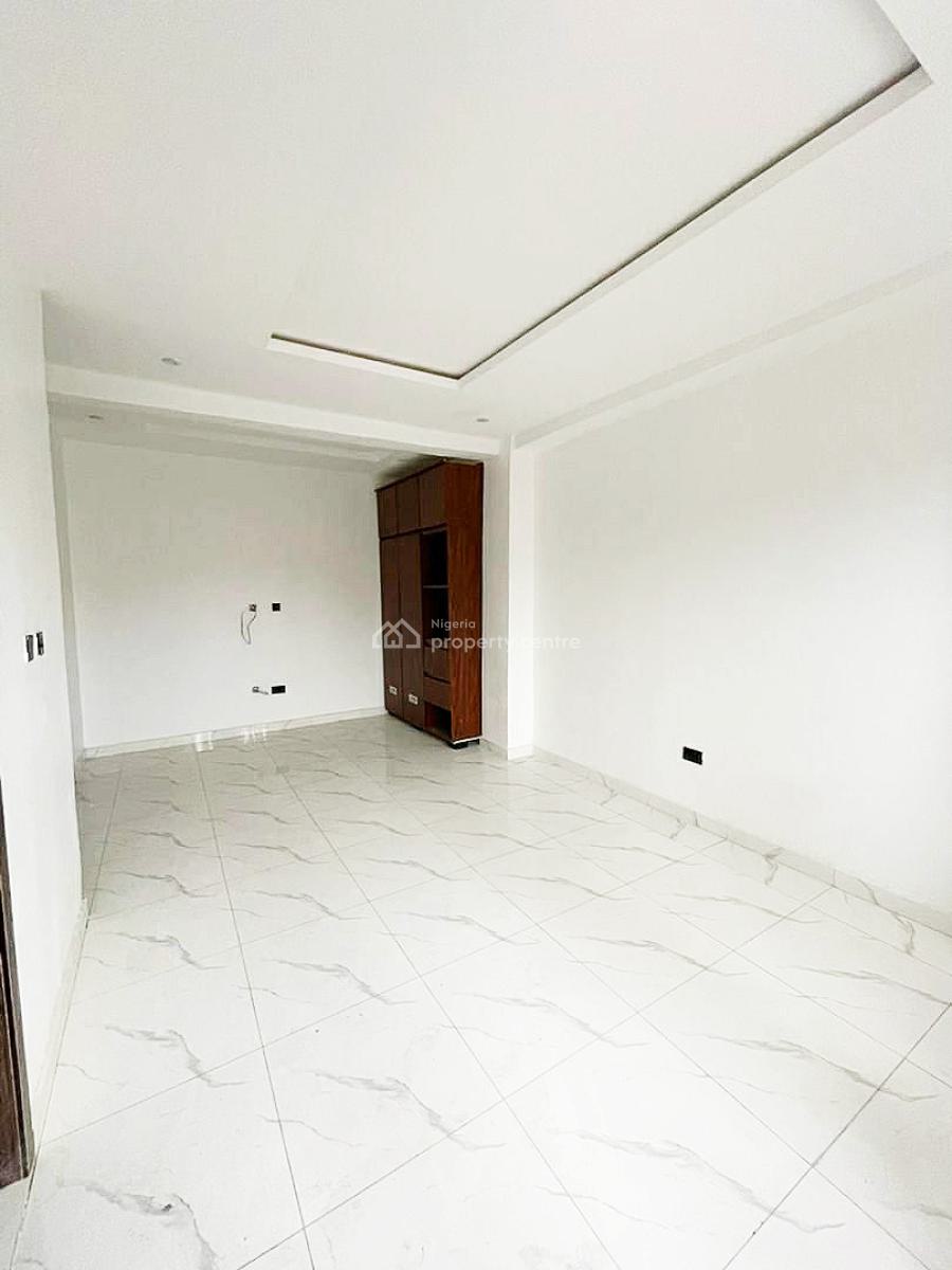 Spacious 2 Bedroom Apartment, Igbo Efon, Lekki, Lagos, Flat / Apartment for Rent