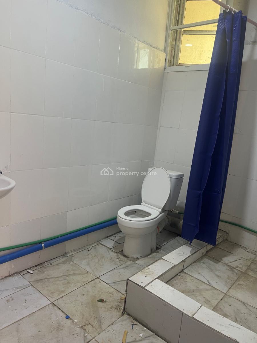 Clean Neatly Renovated 1 Bedroom Flat, with Balcony, Wuse Zone, Wuse, Abuja, Flat / Apartment for Rent