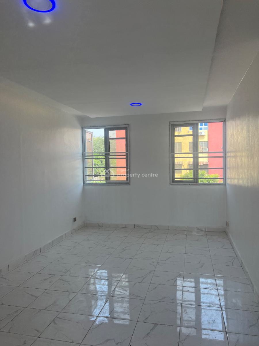 Clean Neatly Renovated 1 Bedroom Flat, with Balcony, Wuse Zone, Wuse, Abuja, Flat / Apartment for Rent