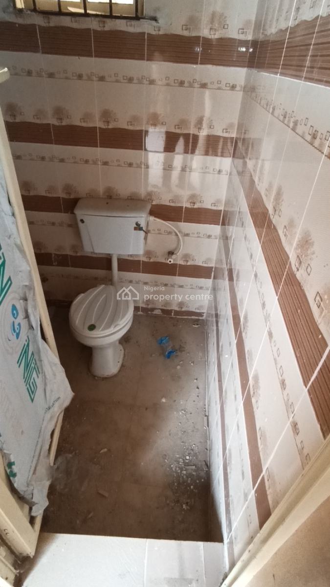 Spacious Room and Parlour Self Contained All Tiles Floor Prepaid Meter, Itele Close to Ayobo Lagos, Ado-odo/ota, Ogun, Mini Flat (room and Parlour) for Rent