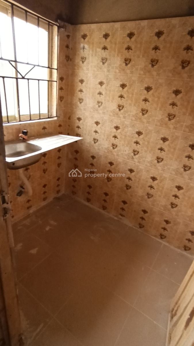 Spacious Room and Parlour Self Contained All Tiles Floor Prepaid Meter, Itele Close to Ayobo Lagos, Ado-odo/ota, Ogun, Mini Flat (room and Parlour) for Rent