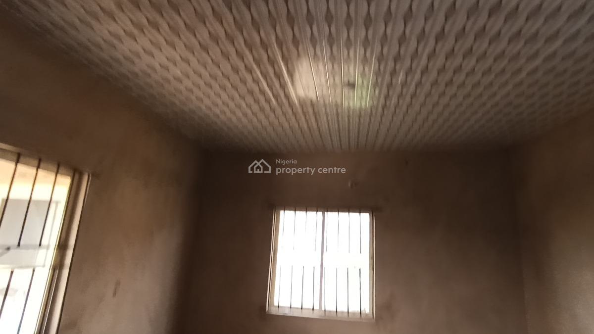 Spacious Room and Parlour Self Contained All Tiles Floor Prepaid Meter, Itele Close to Ayobo Lagos, Ado-odo/ota, Ogun, Mini Flat (room and Parlour) for Rent