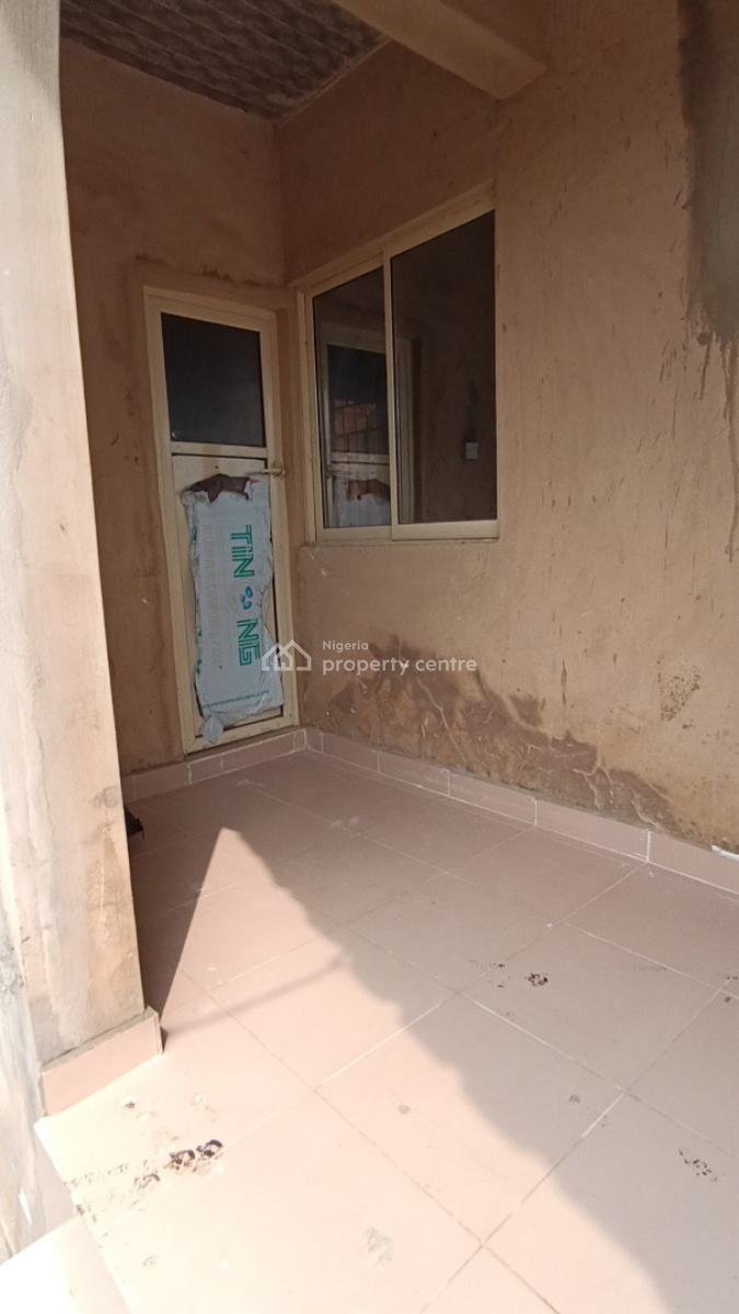Spacious Room and Parlour Self Contained All Tiles Floor Prepaid Meter, Itele Close to Ayobo Lagos, Ado-odo/ota, Ogun, Mini Flat (room and Parlour) for Rent