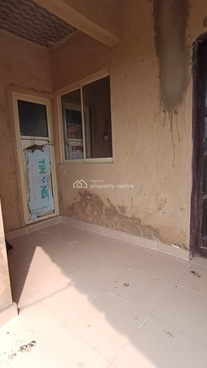 Spacious Room and Parlour Self Contained All Tiles Floor Prepaid Meter, Itele Close to Ayobo Lagos, Ado-odo/ota, Ogun, Mini Flat (room and Parlour) for Rent