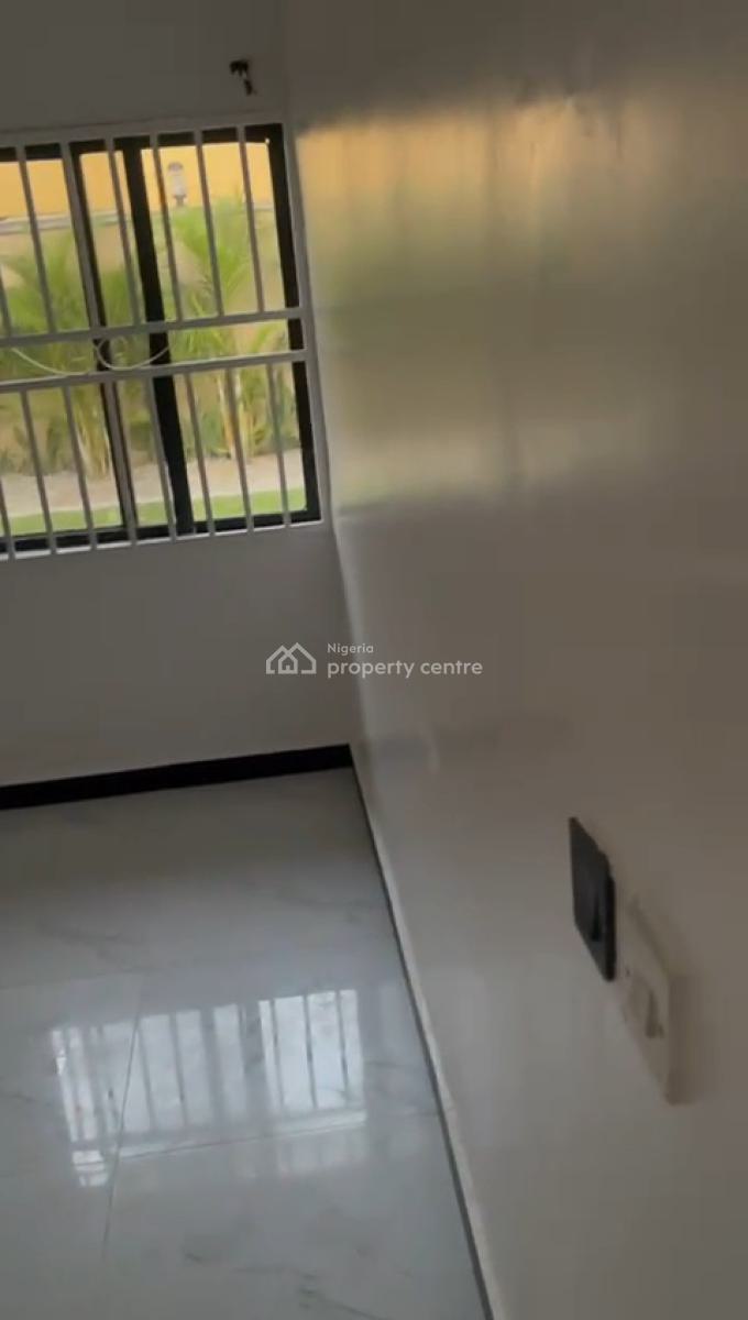 Self Serviced Commercial 2 Bedroom Bungalow with Spacious Parking, Hakeem Dickson Road Off Lekki Epe Expressway, Lekki Phase 1, Lekki, Lagos, Commercial Property for Rent