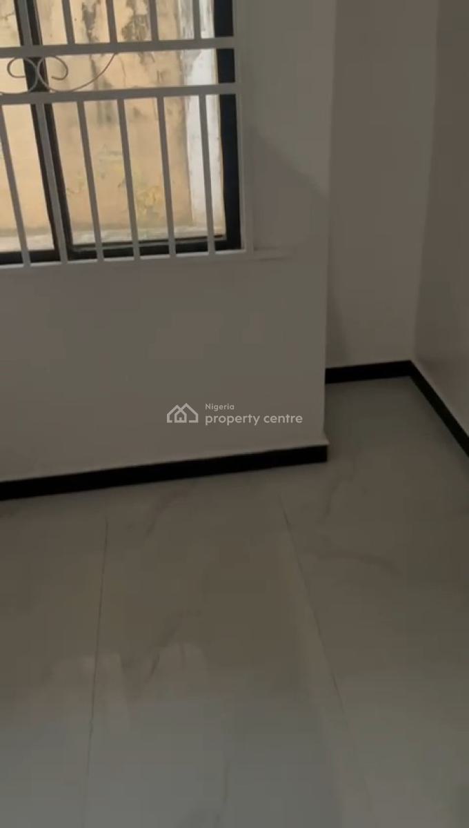 Self Serviced Commercial 2 Bedroom Bungalow with Spacious Parking, Hakeem Dickson Road Off Lekki Epe Expressway, Lekki Phase 1, Lekki, Lagos, Commercial Property for Rent