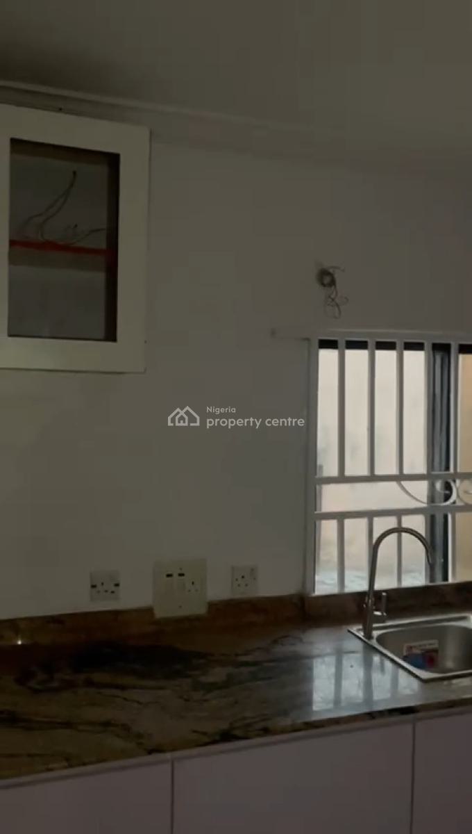 Self Serviced Commercial 2 Bedroom Bungalow with Spacious Parking, Hakeem Dickson Road Off Lekki Epe Expressway, Lekki Phase 1, Lekki, Lagos, Commercial Property for Rent