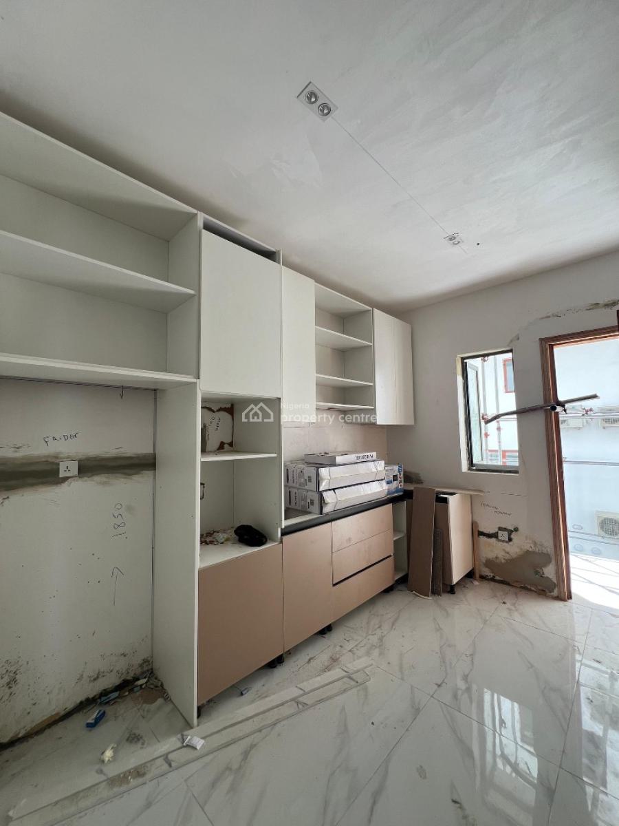 2 Bedroom Apartment, Lekki Phase 1, Lekki, Lagos, Flat / Apartment for Sale