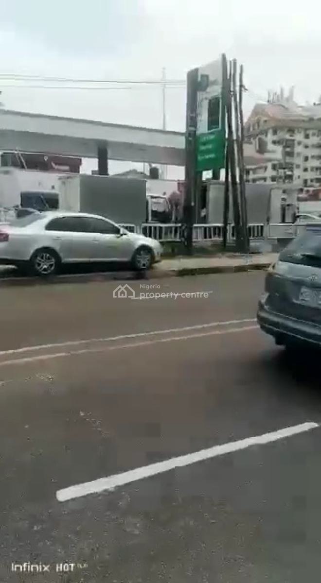 Fuel Station with Products High Demand, Falomo Ikoyi, Ikoyi, Lagos, Filling Station for Sale