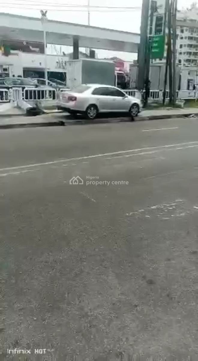 Fuel Station with Products High Demand, Falomo Ikoyi, Ikoyi, Lagos, Filling Station for Sale