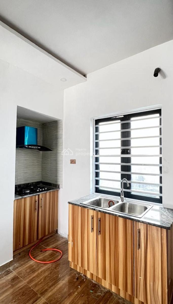 Miniflat, Maple Court, Orchid Road, Lekki Expressway, Lekki, Lagos, Mini Flat (room and Parlour) for Rent