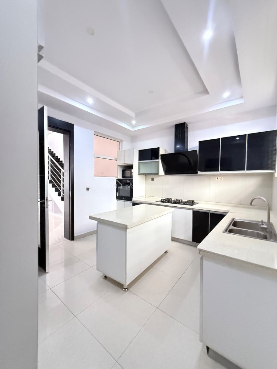 5-bedroom Semi-detached Duplex with Bq, Osapa, Lekki, Lagos, Semi-detached Duplex for Sale