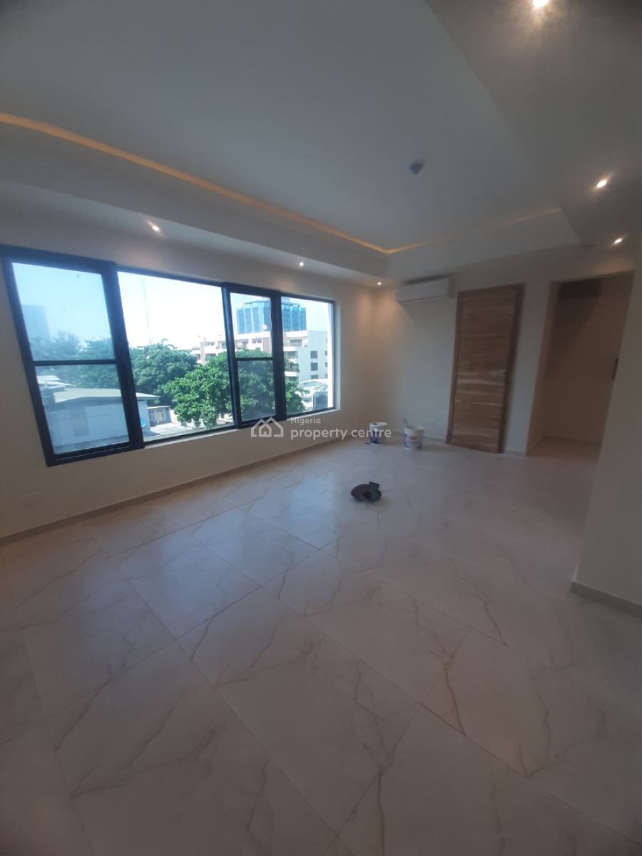 Newly Built and Serviced with 24/7 Power Supply 1 Bedroom En-suite Fla, Victoria Island (vi), Lagos, Mini Flat (room and Parlour) for Rent