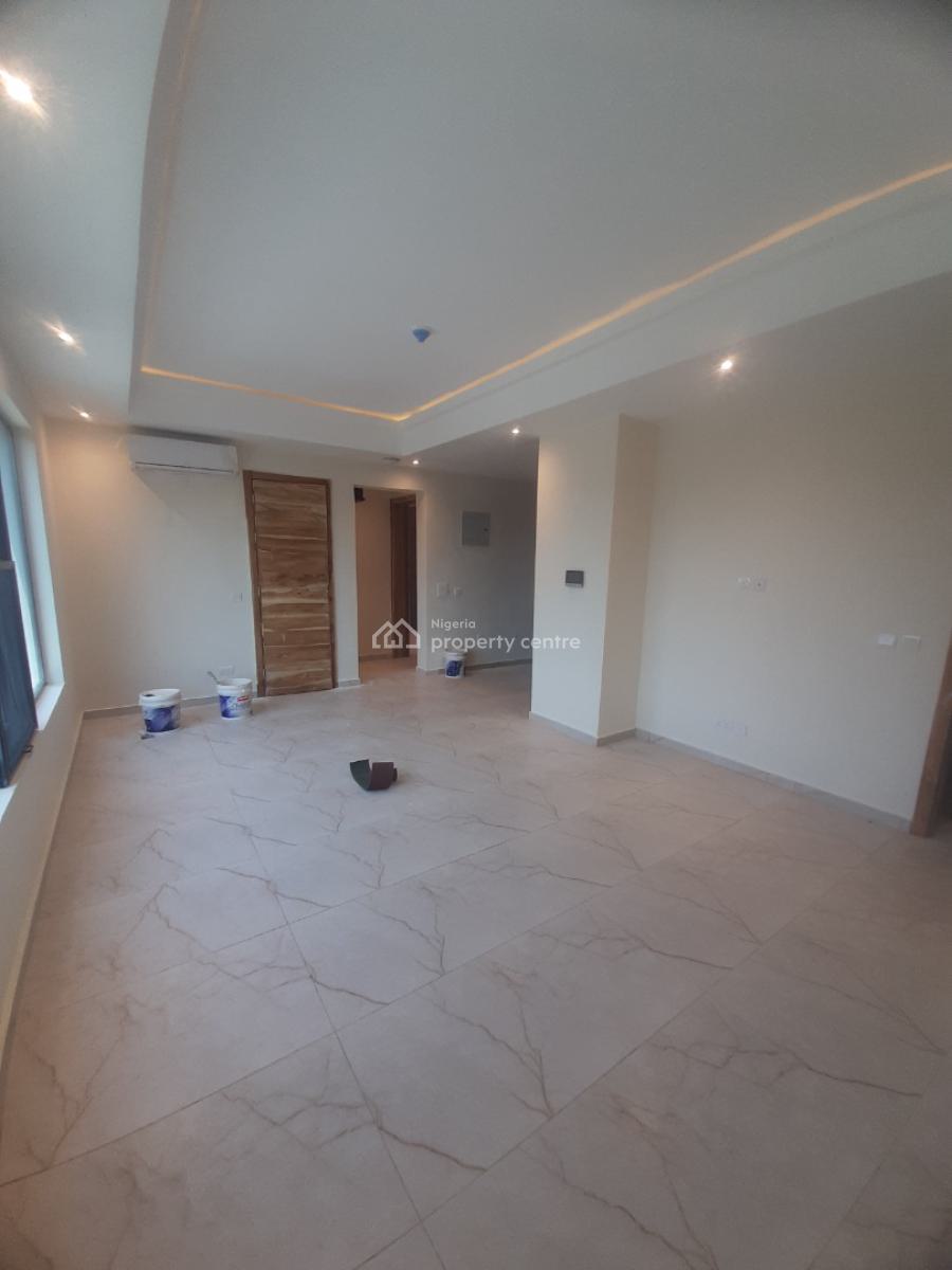 Newly Built and Serviced with 24/7 Power Supply 1 Bedroom En-suite Fla, Victoria Island (vi), Lagos, Mini Flat (room and Parlour) for Rent