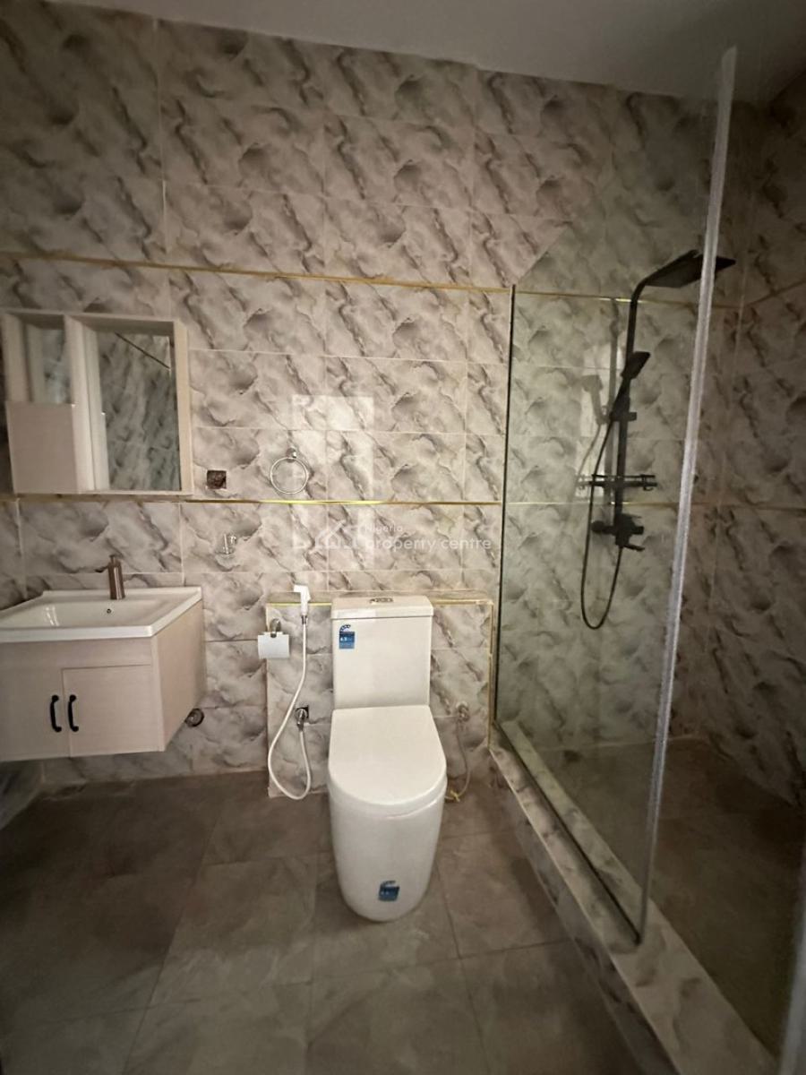 Luxurious and Spacious 3 Bedroom Apartment,pool, Tarred Road, Good Access Road, Katampe Extension, Katampe, Abuja, Flat / Apartment for Sale