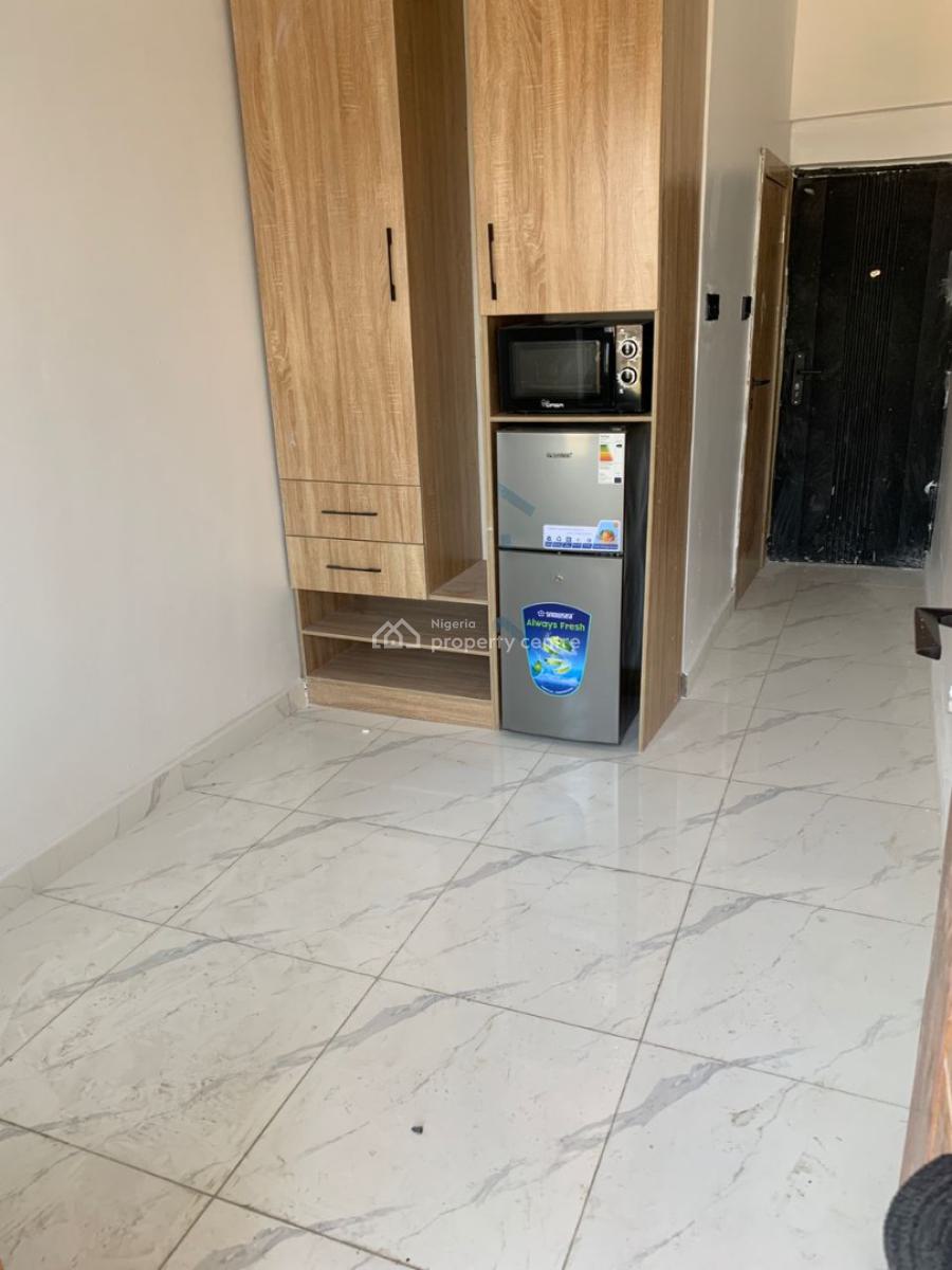 Luxury 1 Bedroom Studio Apartment with Swimming Pool and Gym, Off Freedom Way in an Estate, Lekki Phase 1, Lekki, Lagos, Self Contain (single Rooms) for Rent