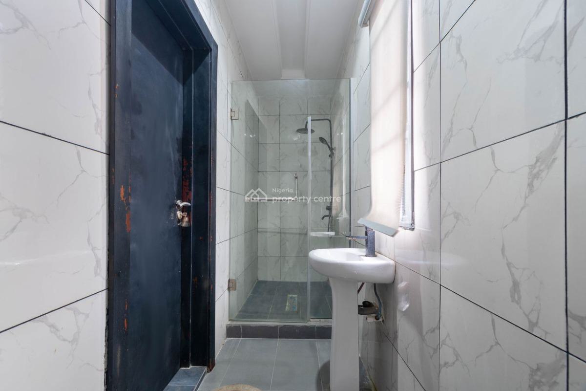 Fantastic 3-bedroom Maisonette, Phase 1,, Lekki, Lagos, House Short Let