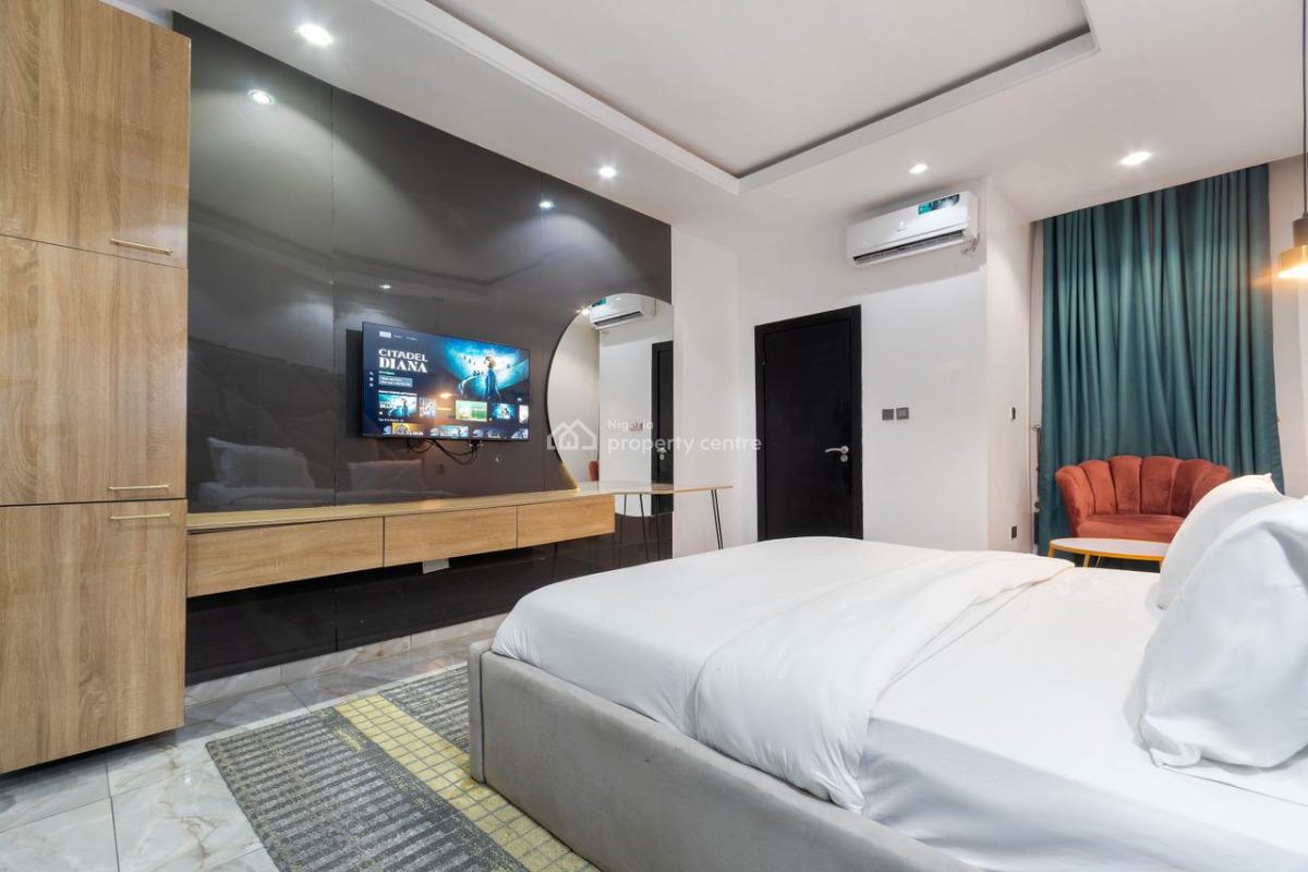 Fantastic 3-bedroom Maisonette, Phase 1,, Lekki, Lagos, House Short Let