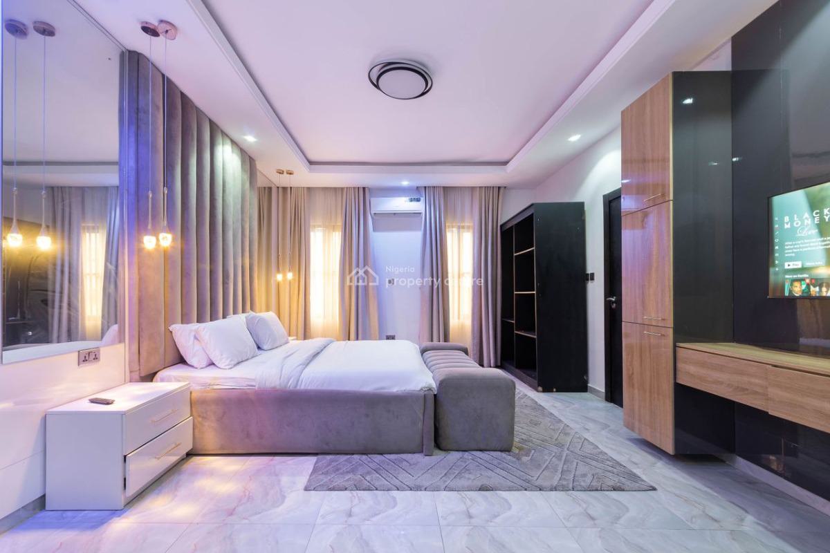 Fantastic 3-bedroom Maisonette, Phase 1,, Lekki, Lagos, House Short Let