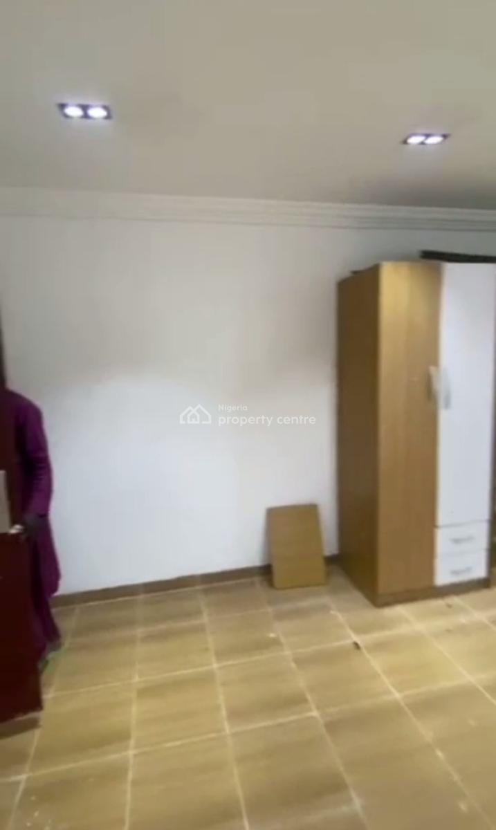 a Spacious 3 Bedroom Flat, Alagomeji, Yaba, Lagos, Flat / Apartment for Rent