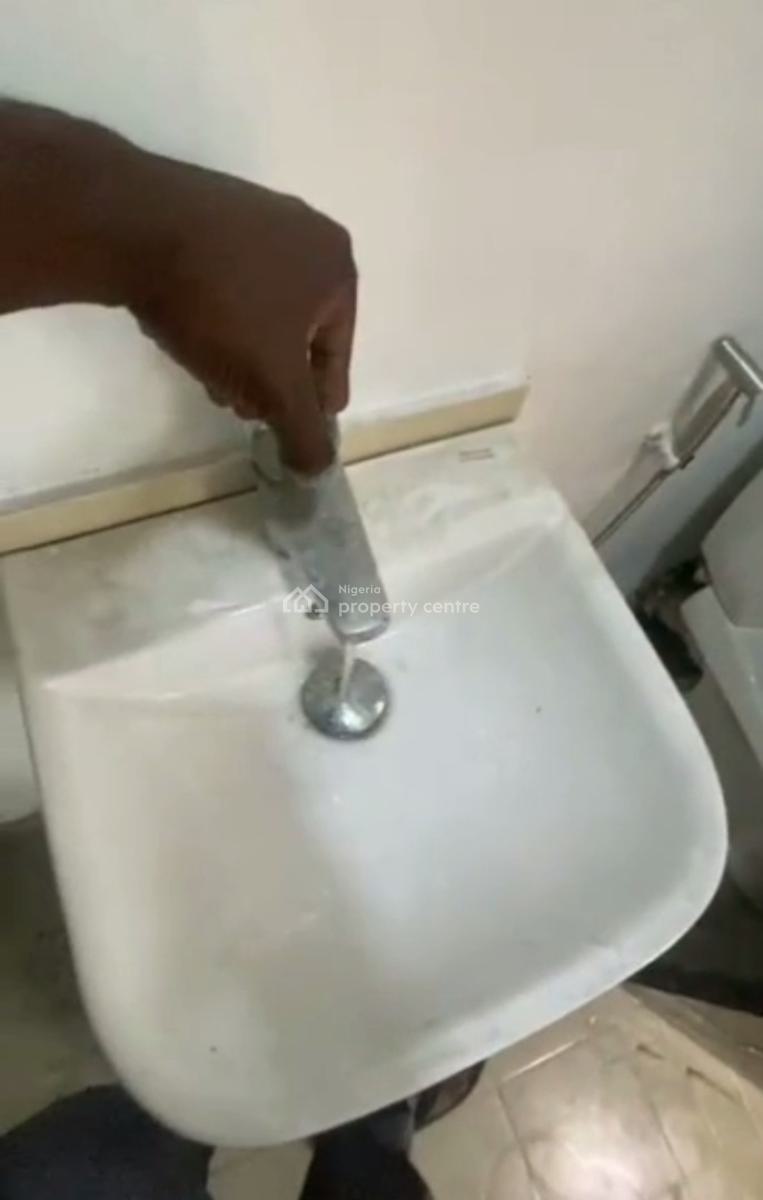 a Spacious 3 Bedroom Flat, Alagomeji, Yaba, Lagos, Flat / Apartment for Rent