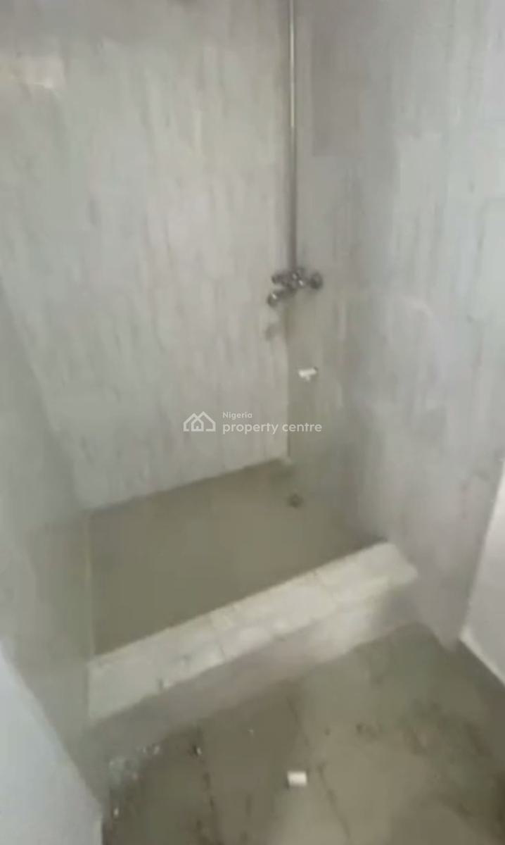 a Spacious 3 Bedroom Flat, Alagomeji, Yaba, Lagos, Flat / Apartment for Rent