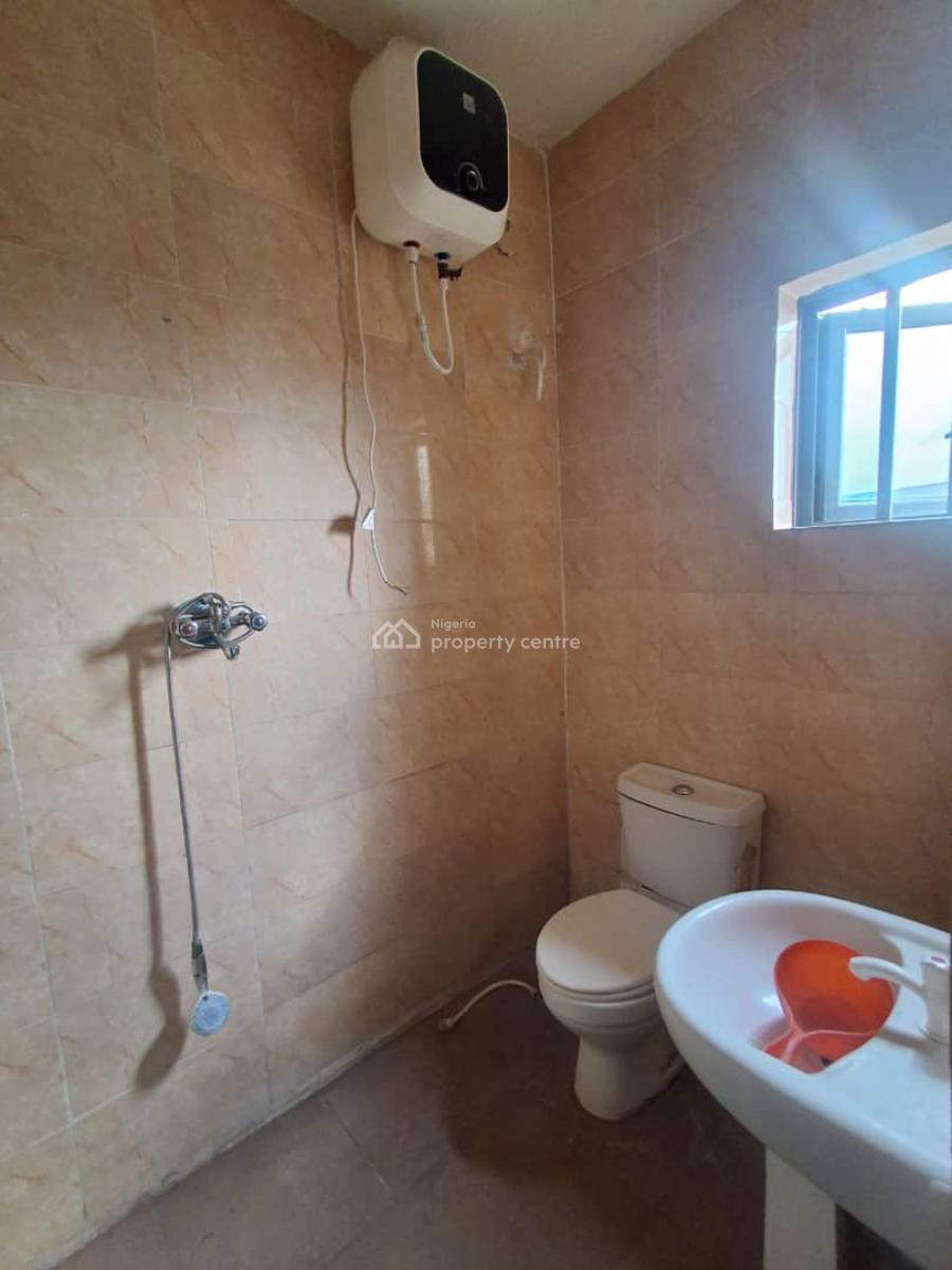 Clean and Very Spacious 2 Bedroom Apartment Available, Badore, Ajah, Lagos, Flat / Apartment for Rent