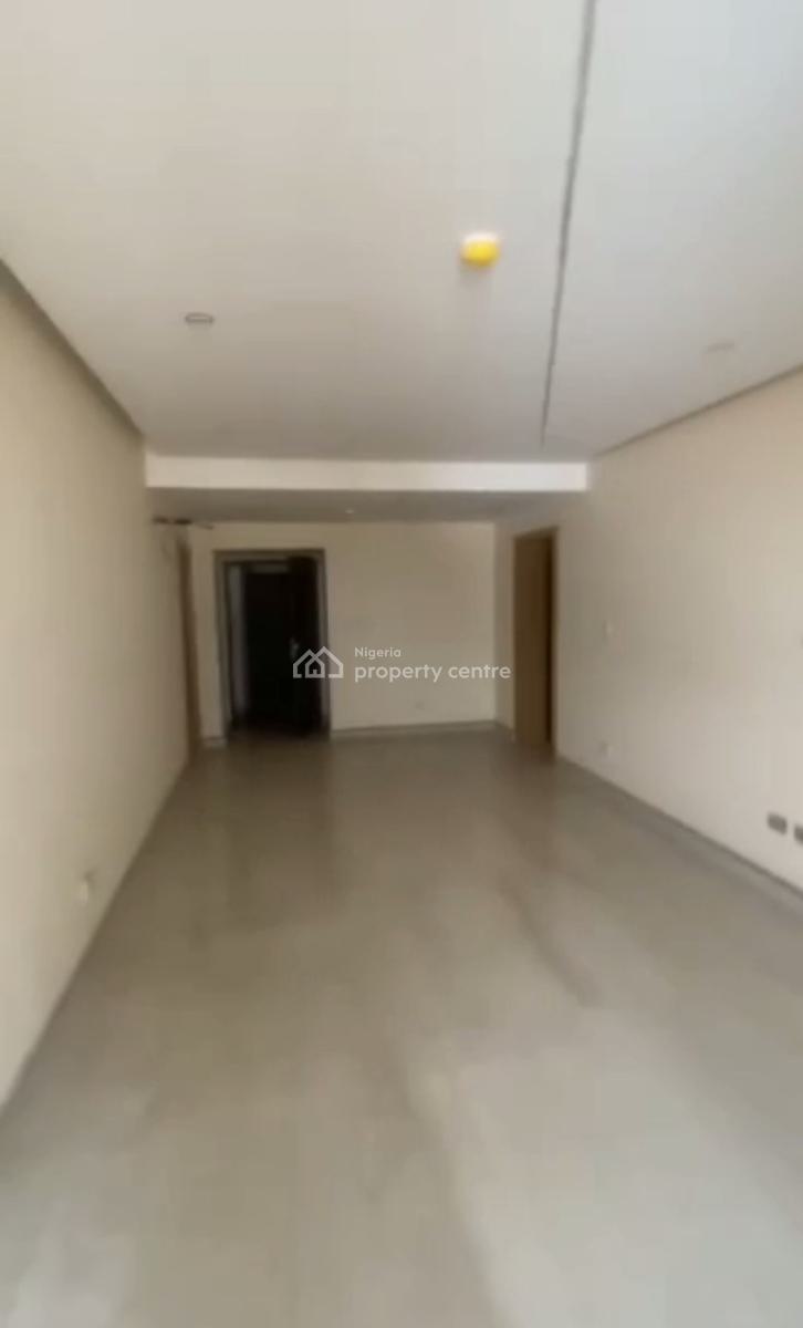 Spacious Standard 3 Bedroom Flat, Off Herbert Macaulay, Yaba, Lagos, Flat / Apartment for Rent
