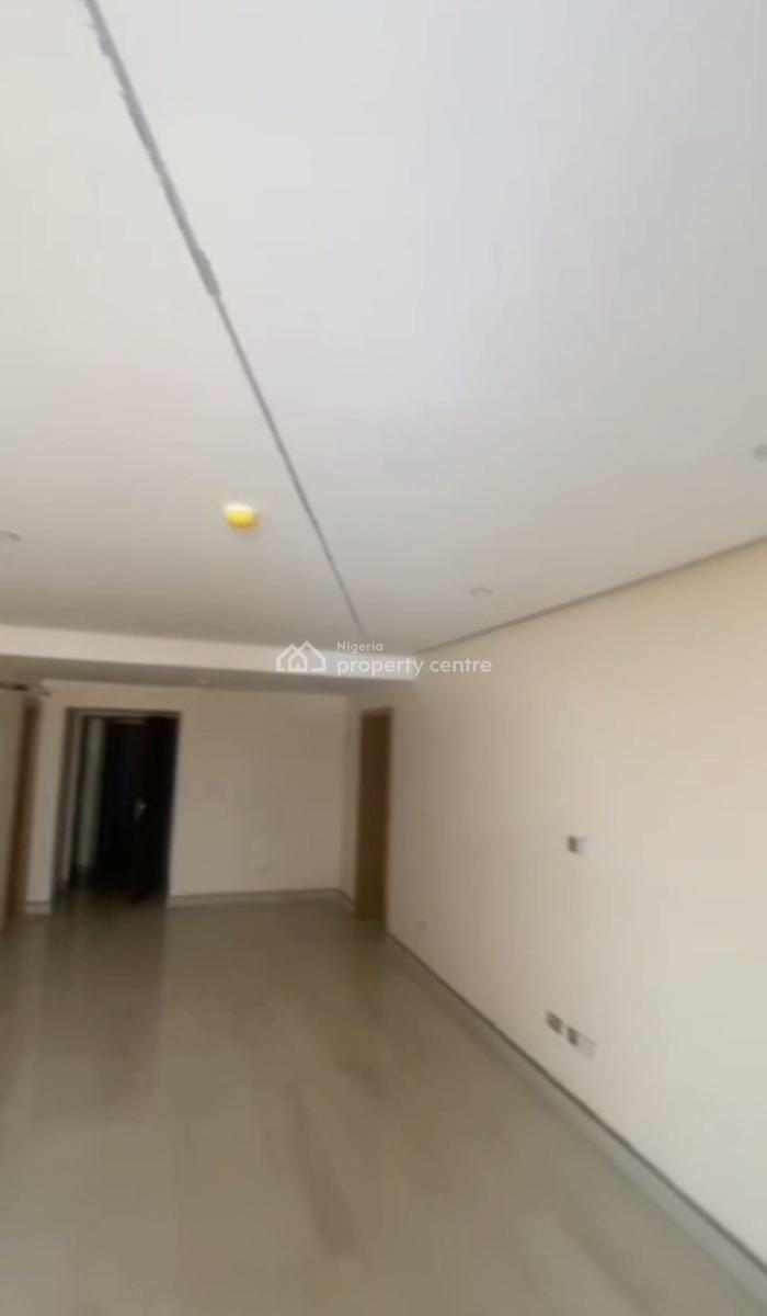 Spacious Standard 3 Bedroom Flat, Off Herbert Macaulay, Yaba, Lagos, Flat / Apartment for Rent