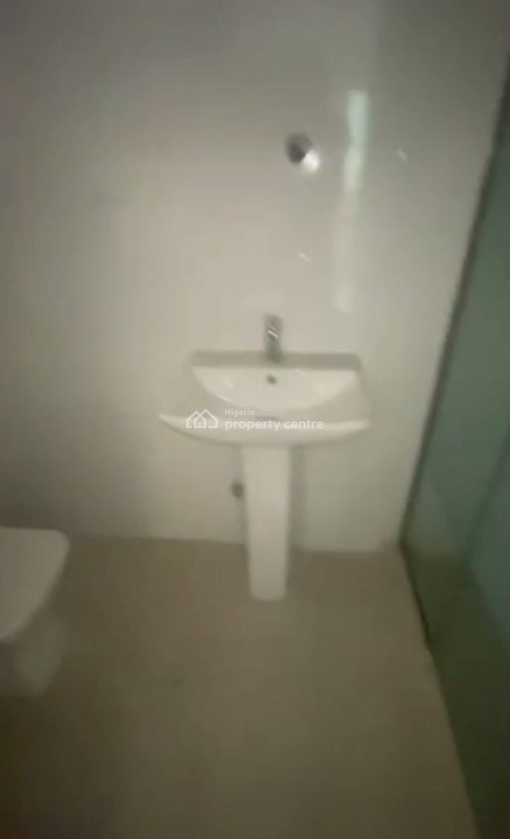 Spacious Standard 3 Bedroom Flat, Off Herbert Macaulay, Yaba, Lagos, Flat / Apartment for Rent