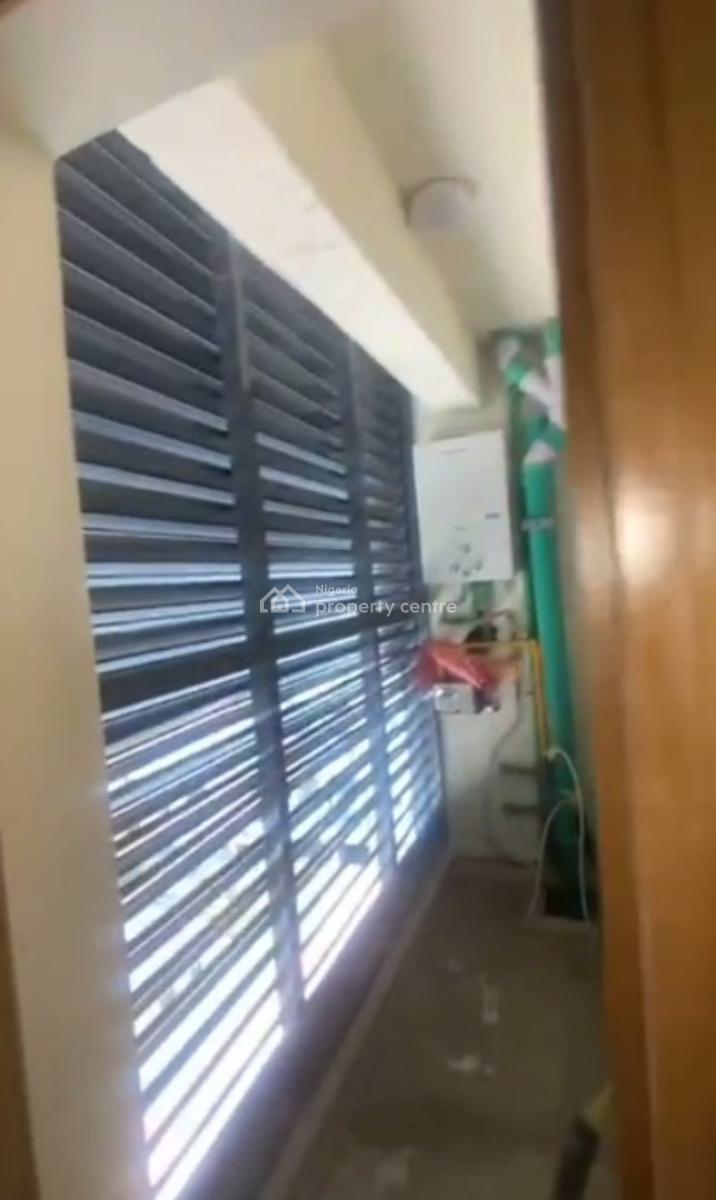 Spacious Standard 3 Bedroom Flat, Off Herbert Macaulay, Yaba, Lagos, Flat / Apartment for Rent