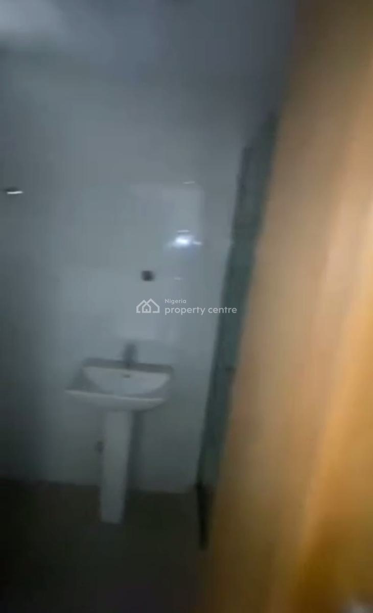 Spacious Standard 3 Bedroom Flat, Off Herbert Macaulay, Yaba, Lagos, Flat / Apartment for Rent