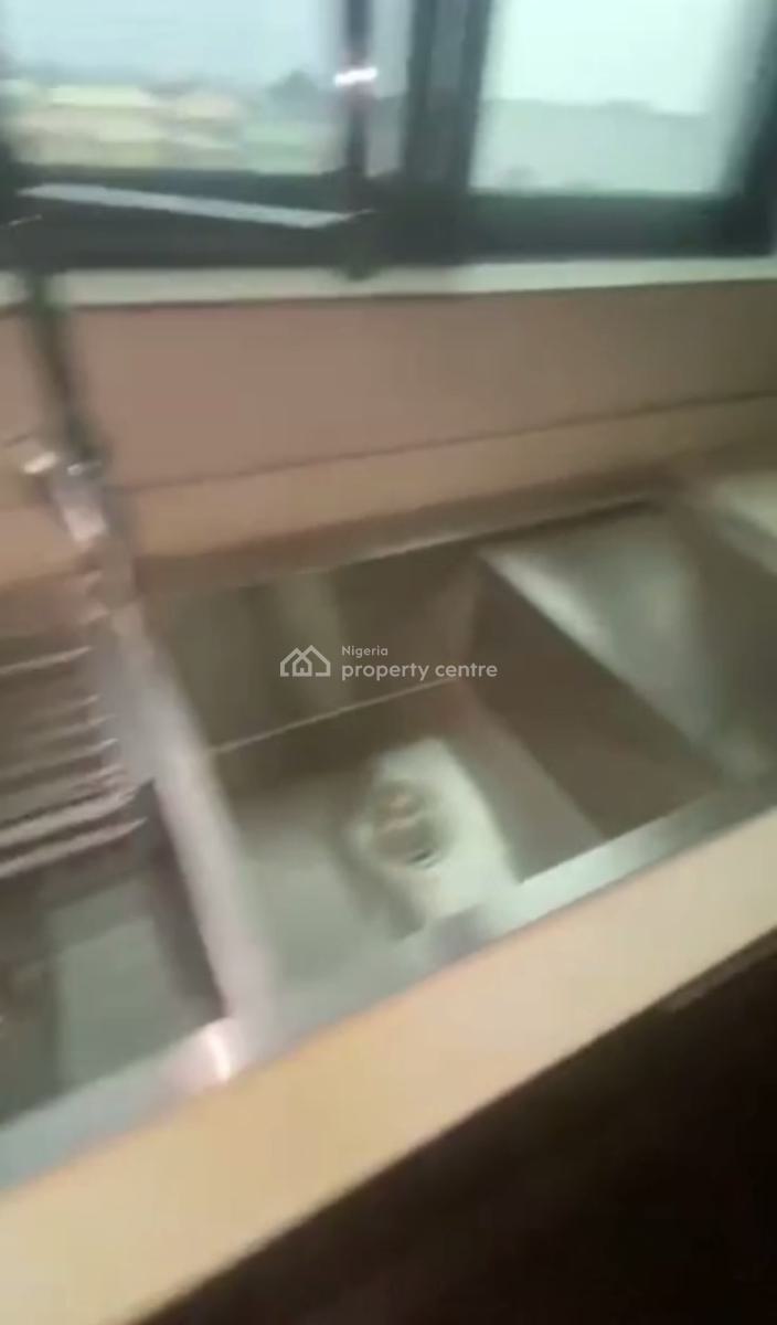 Spacious Standard 3 Bedroom Flat, Off Herbert Macaulay, Yaba, Lagos, Flat / Apartment for Rent