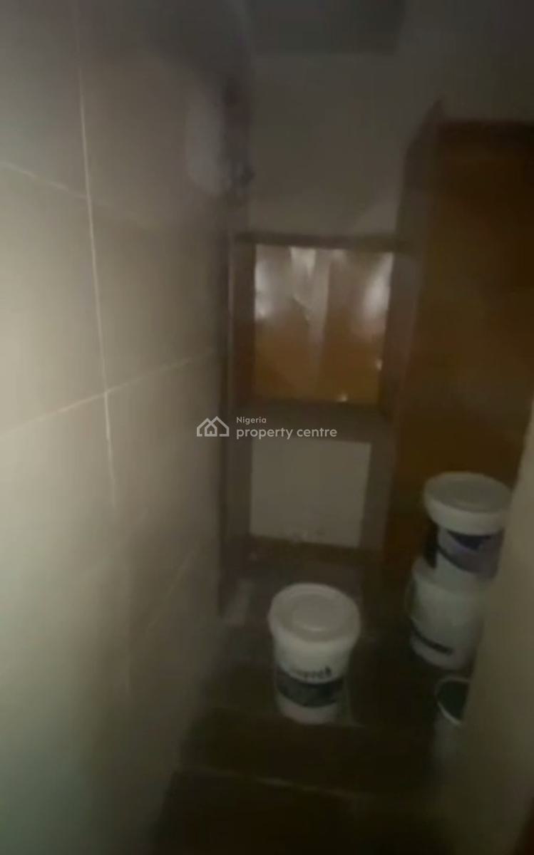 Spacious Standard 3 Bedroom Flat, Off Herbert Macaulay, Yaba, Lagos, Flat / Apartment for Rent