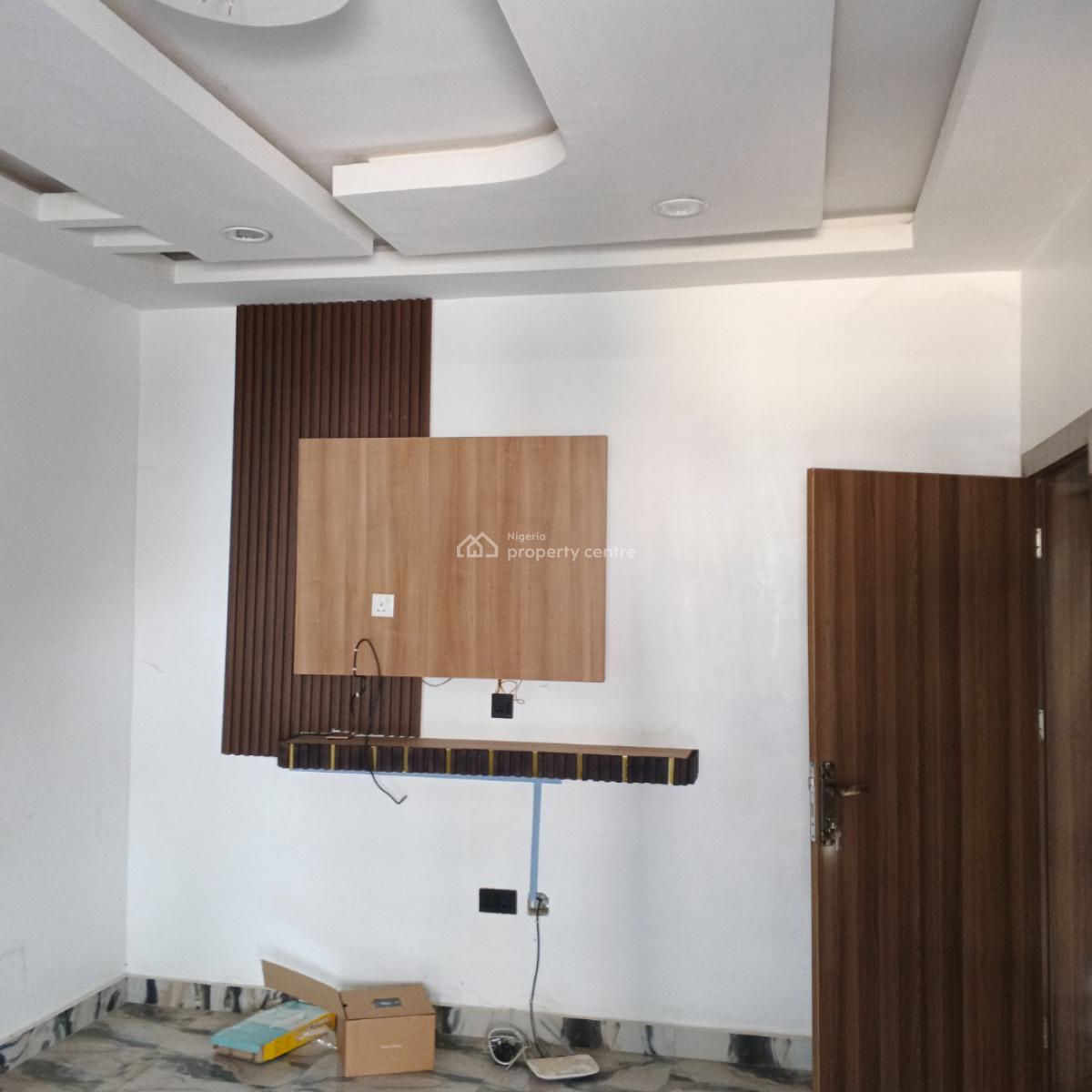 Luxury 4 Bedroom, Lugbe District, Abuja, Terraced Duplex for Sale