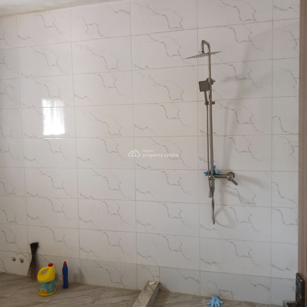 Luxury 4 Bedroom, Lugbe District, Abuja, Terraced Duplex for Sale