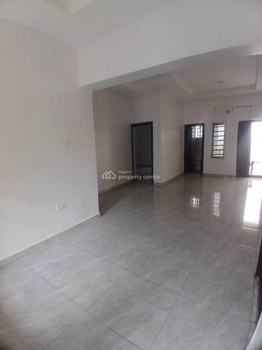 Fantastic 2 Bedroom Flat, Opposite Aptech School, After Ajah, Lekki Phase 2, Lekki, Lagos, Flat / Apartment for Rent