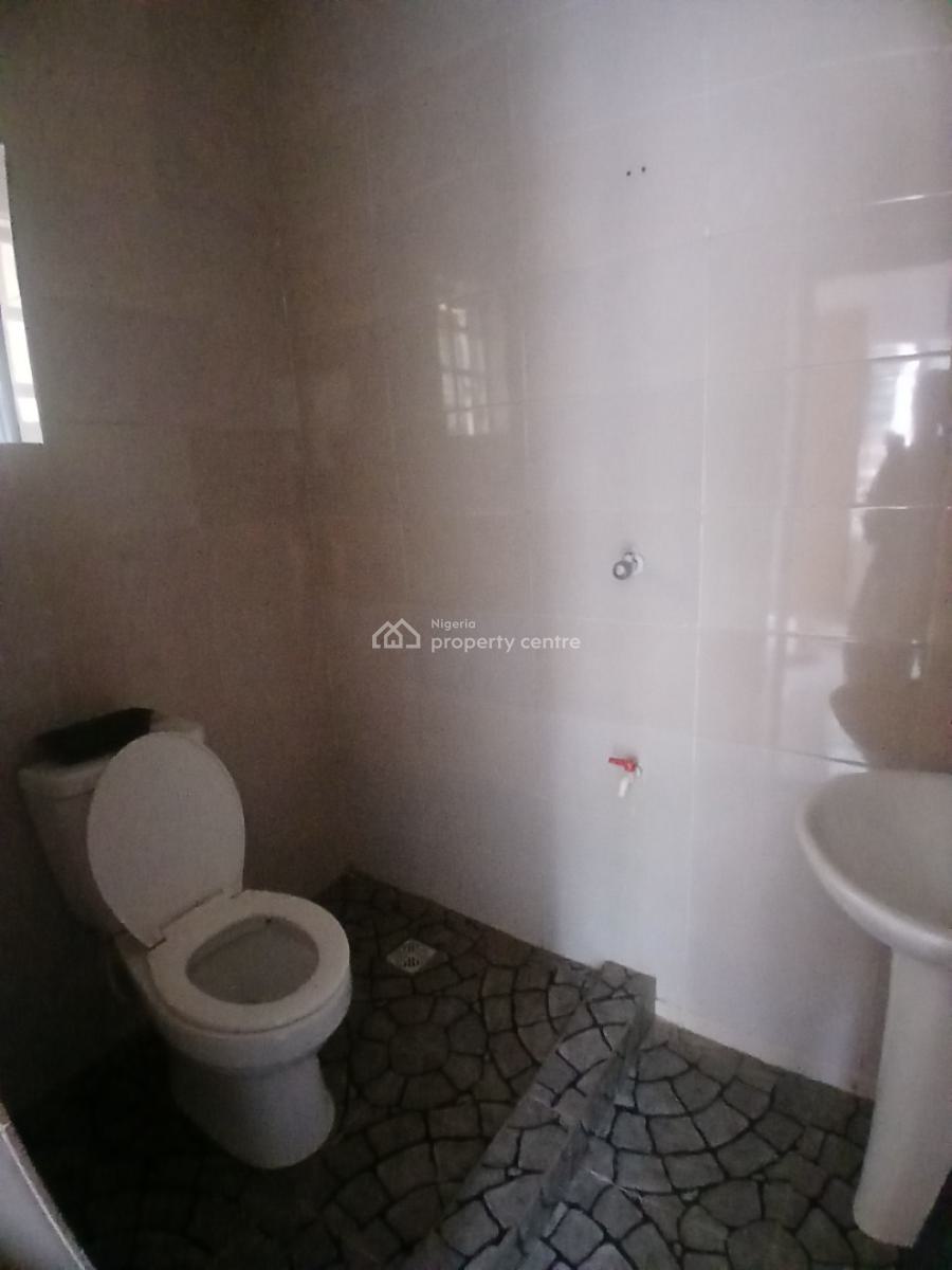 Fantastic 2 Bedroom Flat, Opposite Aptech School, After Ajah, Lekki Phase 2, Lekki, Lagos, Flat / Apartment for Rent