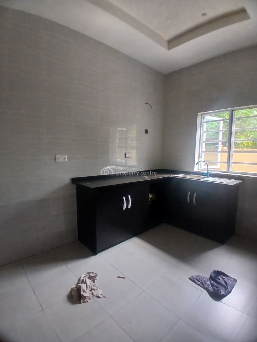 Fantastic 2 Bedroom Flat, Opposite Aptech School, After Ajah, Lekki Phase 2, Lekki, Lagos, Flat / Apartment for Rent