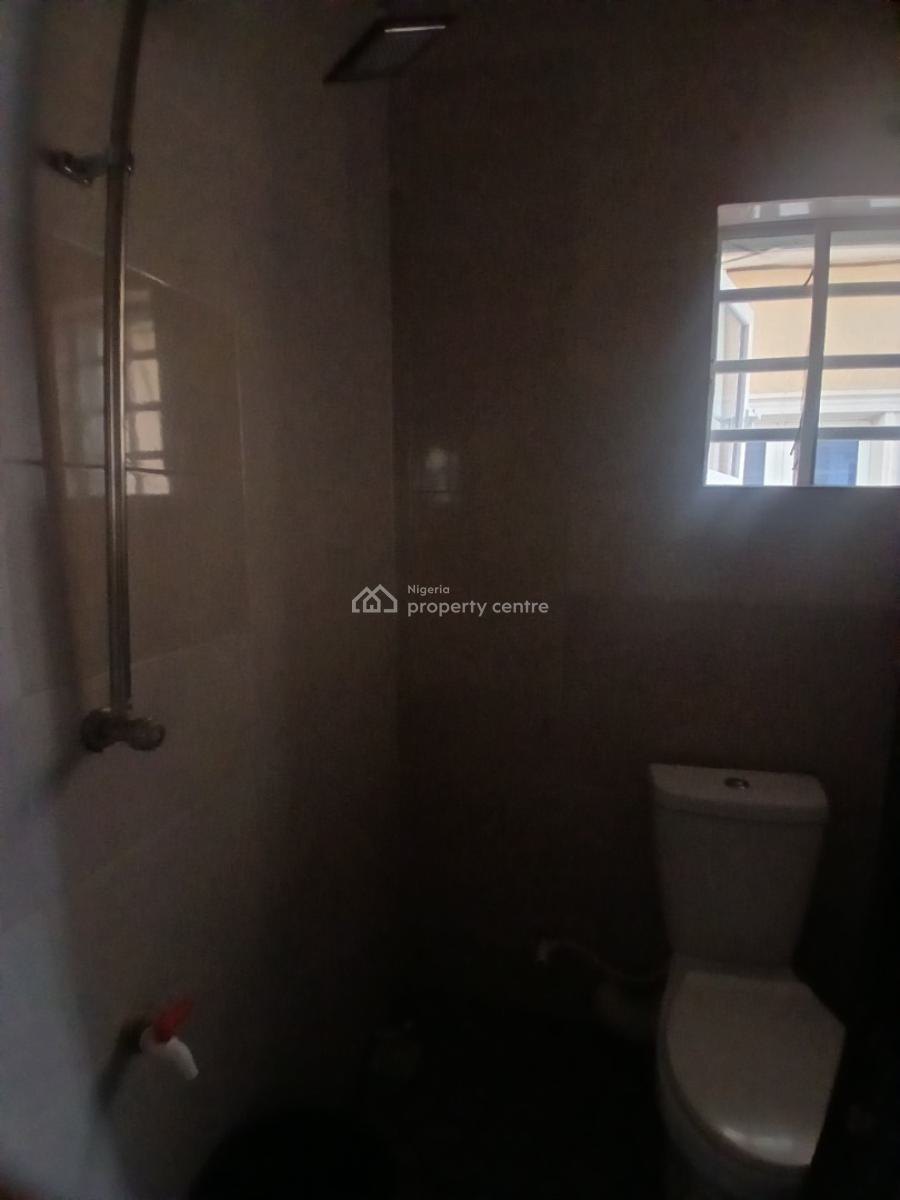 Fantastic 2 Bedroom Flat, Opposite Aptech School, After Ajah, Lekki Phase 2, Lekki, Lagos, Flat / Apartment for Rent