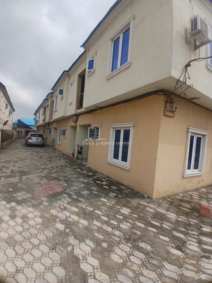 Fantastic 2 Bedroom Flat, Opposite Aptech School, After Ajah, Lekki Phase 2, Lekki, Lagos, Flat / Apartment for Rent