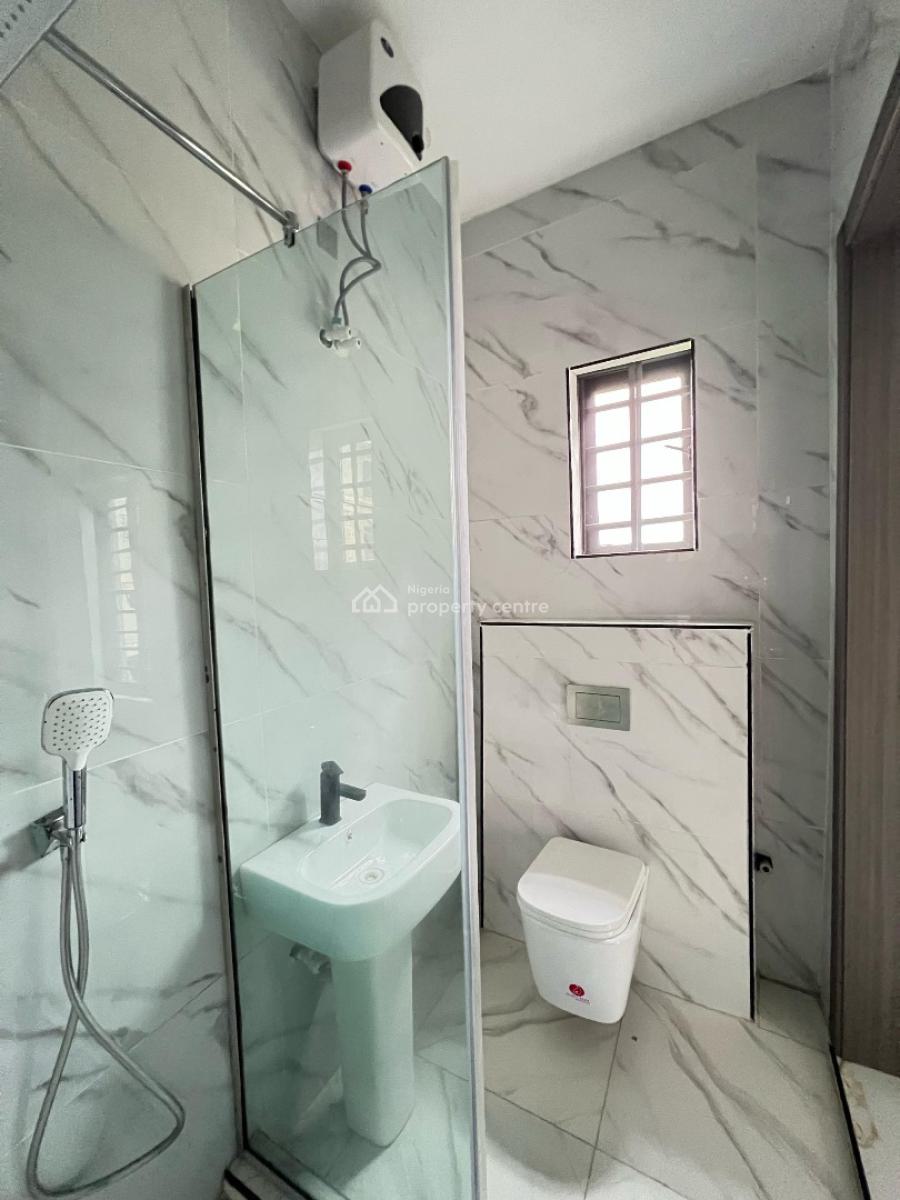 Affordable 2 Bedroom Apartment Bedroom in a Serene Environmen, Lekki Phase 1, Lekki, Lagos, Flat / Apartment for Sale