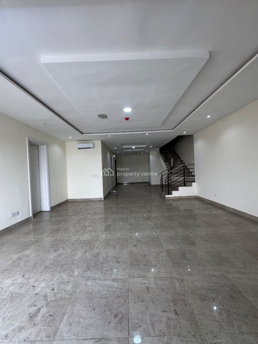 Newly Built Waterfront Three (3) Bedroom Maisonette, Lekki Phase 1, Lekki, Lagos, Flat / Apartment for Rent