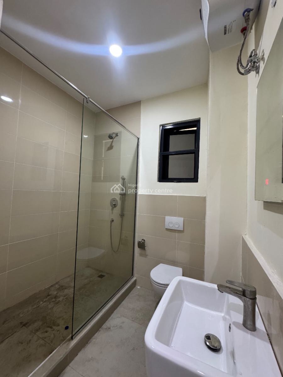 Newly Built Waterfront Three (3) Bedroom Maisonette, Lekki Phase 1, Lekki, Lagos, Flat / Apartment for Rent