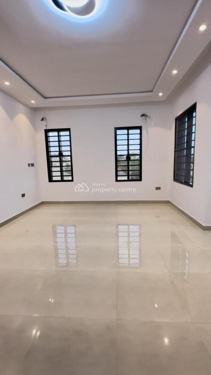 5 Bedroom Duplex with 1 Room Bq, Kolapo Ishola Gra, Ibadan, Oyo, Detached Duplex for Sale