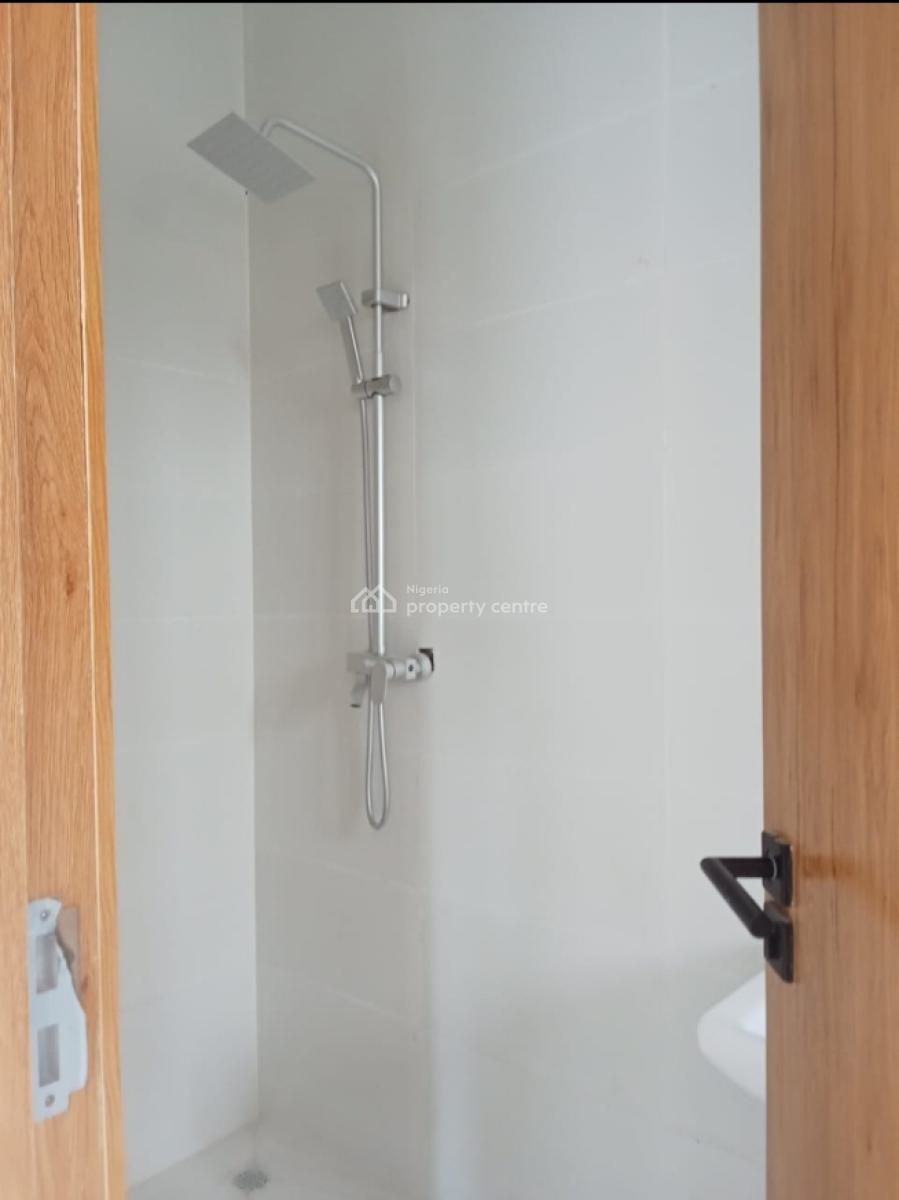 Luxurious 3 Bedroom Water Front Apartment on The 3rd Floor, Northern Foreshore Extension Osapa, Lekki, Lagos, Flat / Apartment for Rent